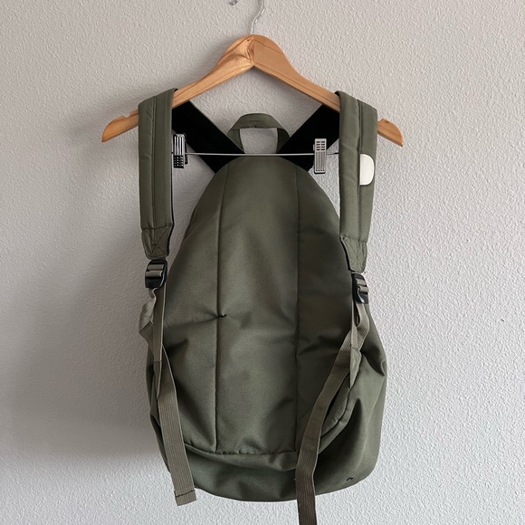 Herschel Backpack - Picture 9 of 10